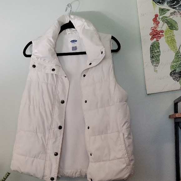 Old Navy Jackets & Blazers - Old Navy Women's White Puffer Vest, Puffy Coat Ski, Winter Size L
